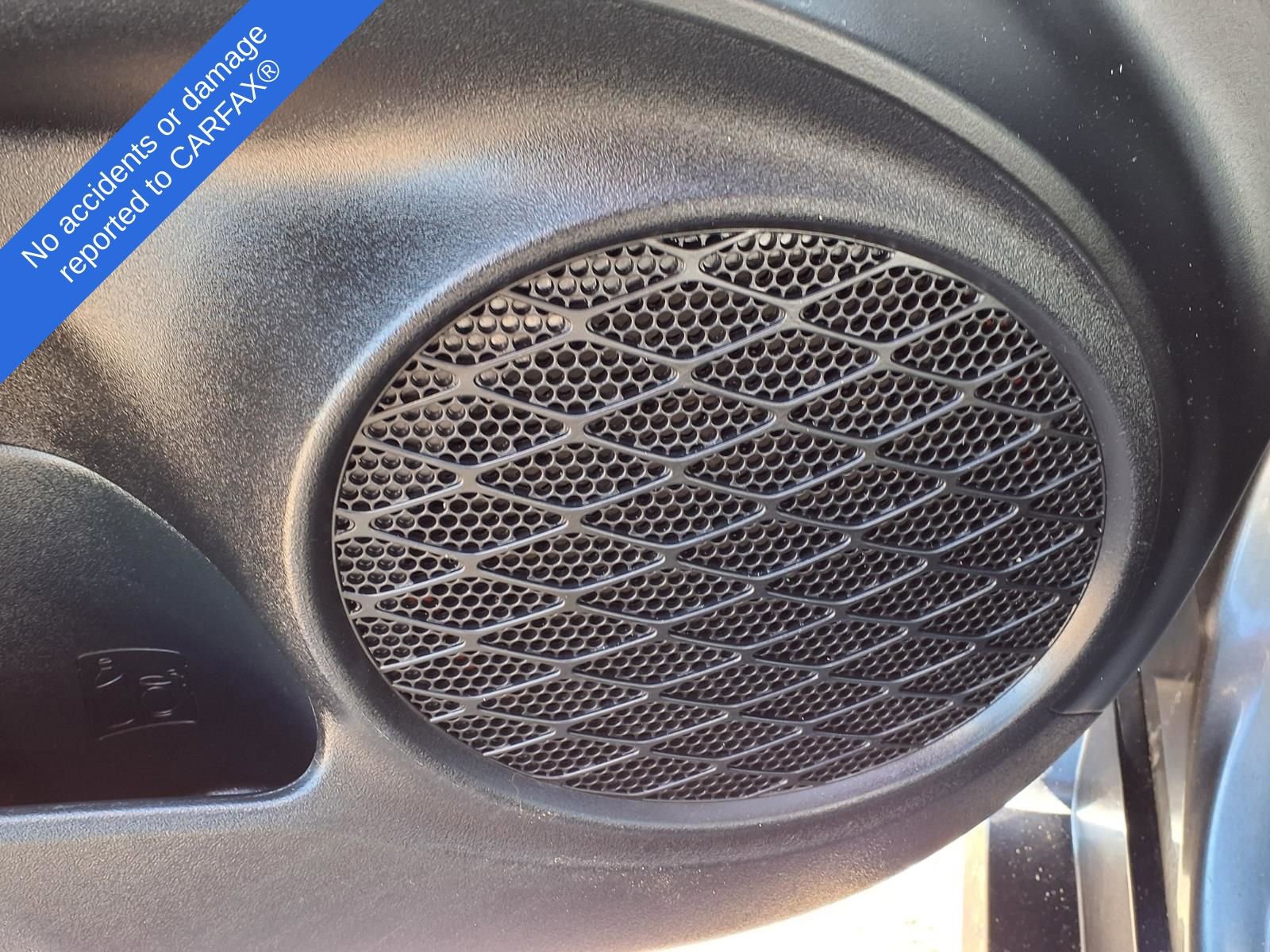 Used 2022 Toyota Prius Limited w/ Premium Convenience Package FWD image 18