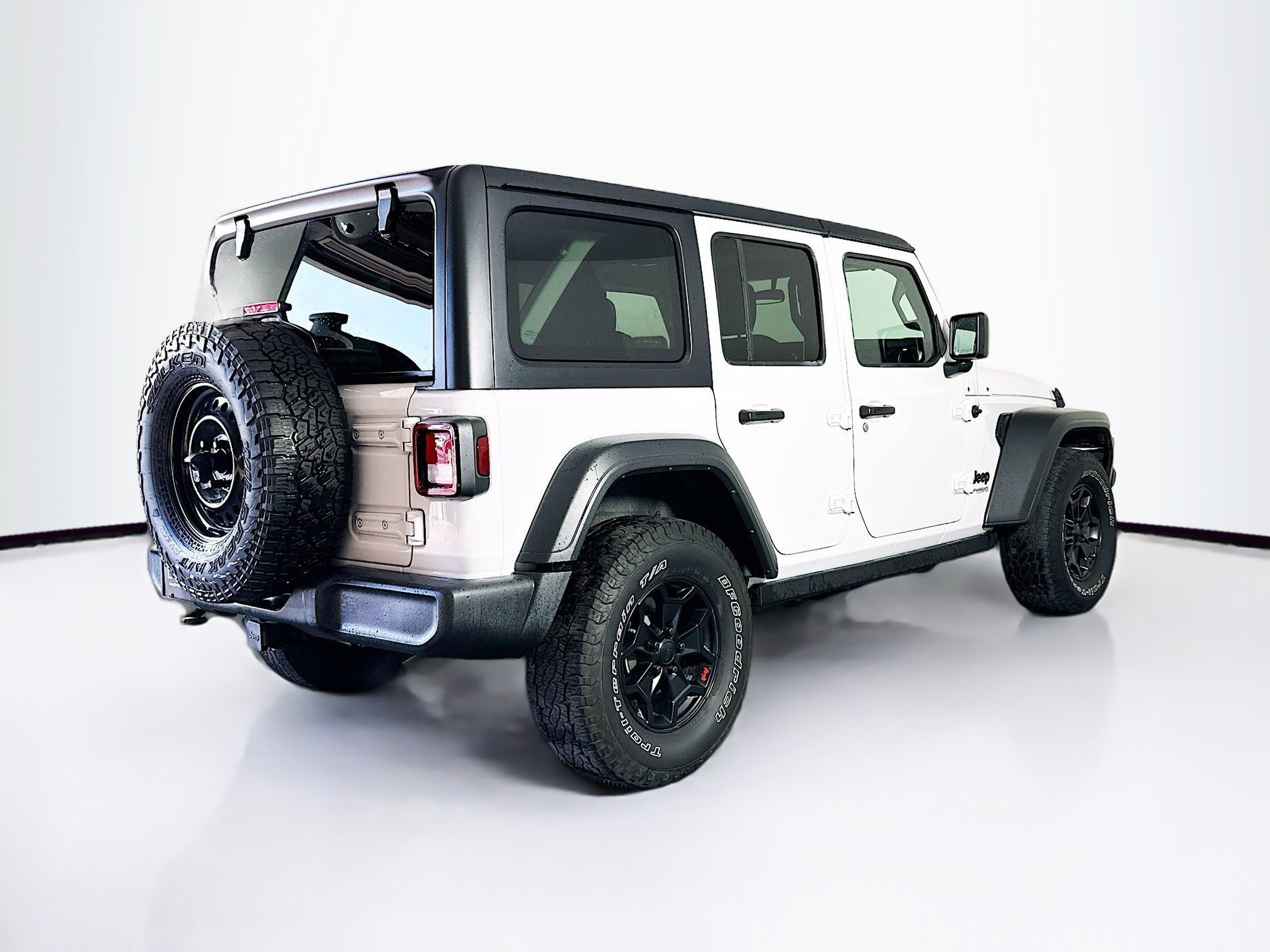 Used 2022 Jeep Wrangler Sport S image 9