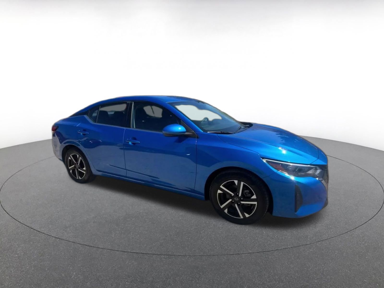 Used 2025 Nissan Sentra SV FWD image 2