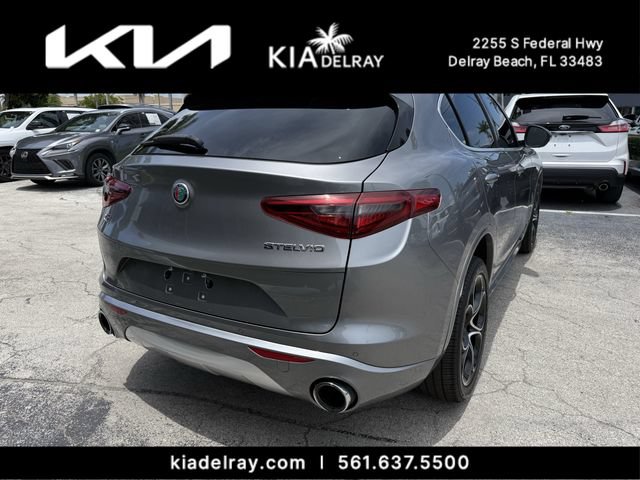 Used 2020 Alfa Romeo Stelvio Ti Lusso AWD/4WD image 3