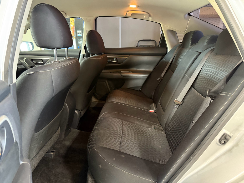 Used 2018 Nissan Altima 2.5 SV FWD image 12