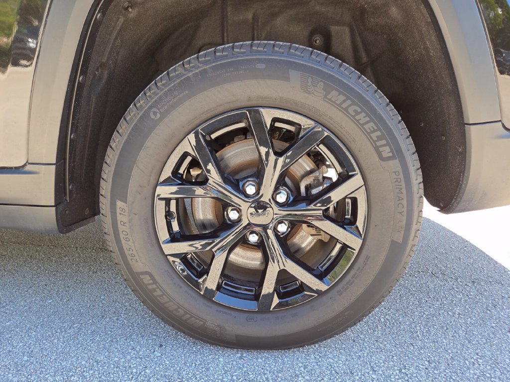 Certified 2024 Jeep Grand Cherokee L Altitude AWD/4WD image 22