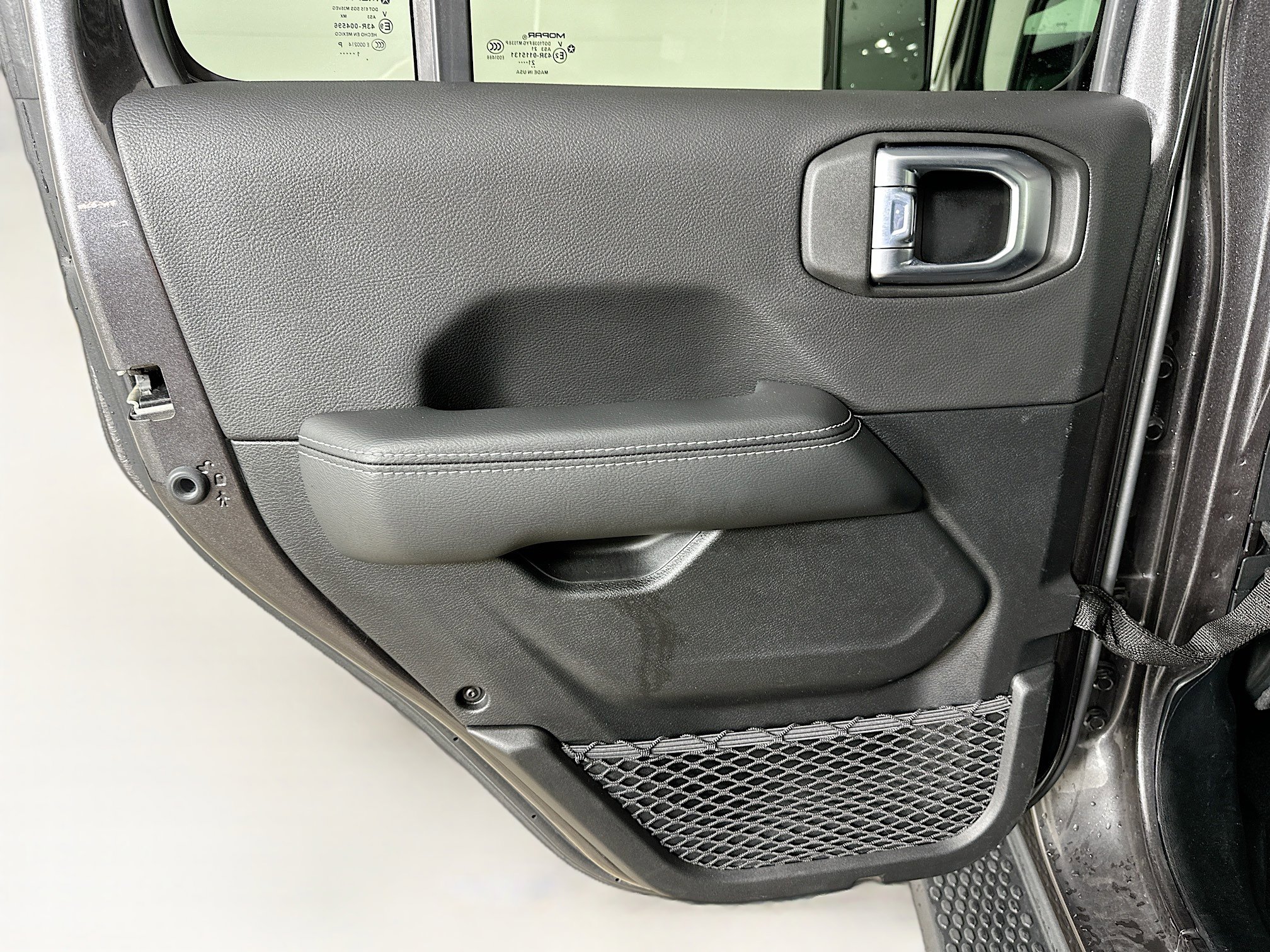 Used 2021 Jeep Wrangler Sahara w/ Cold Weather Group image 26