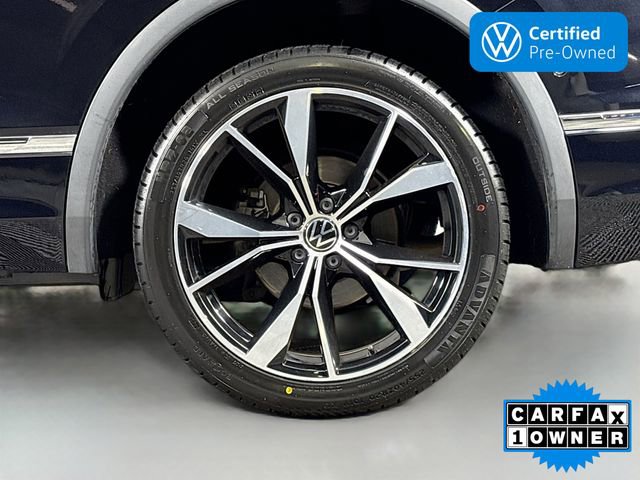 Certified 2022 Volkswagen Tiguan SEL R-Line image 33