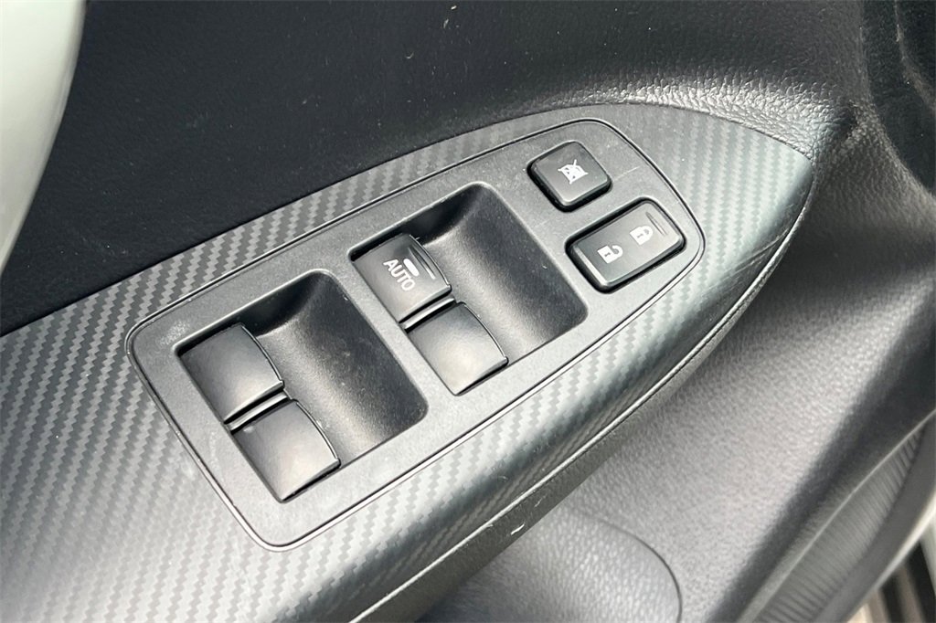 Used 2025 Mitsubishi Eclipse Cross Black Edition image 14