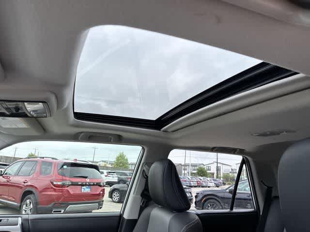 Used 2024 Toyota 4Runner SR5 Premium w/ Moonroof Package AWD/4WD image 20