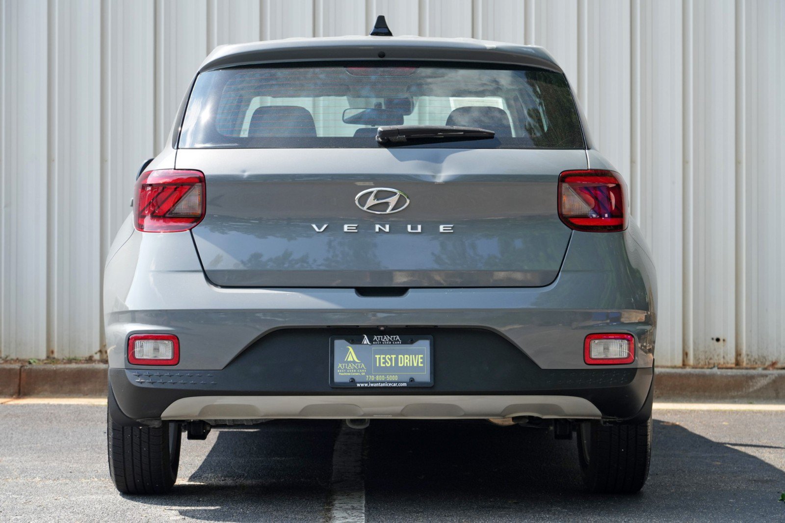 Used 2021 Hyundai Venue SE FWD image 10