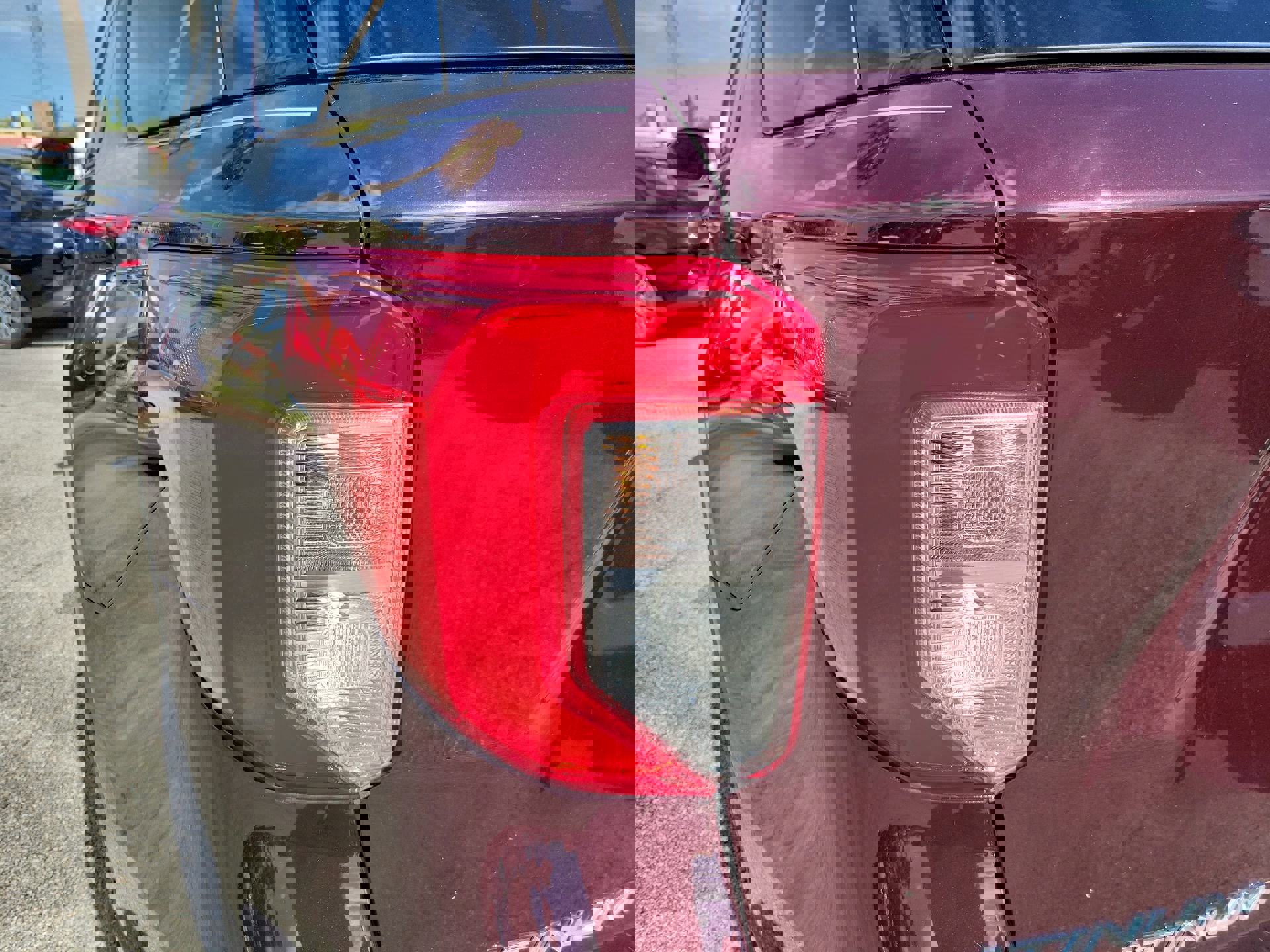 Used 2023 Ford Explorer Platinum w/ Technology Package image 12