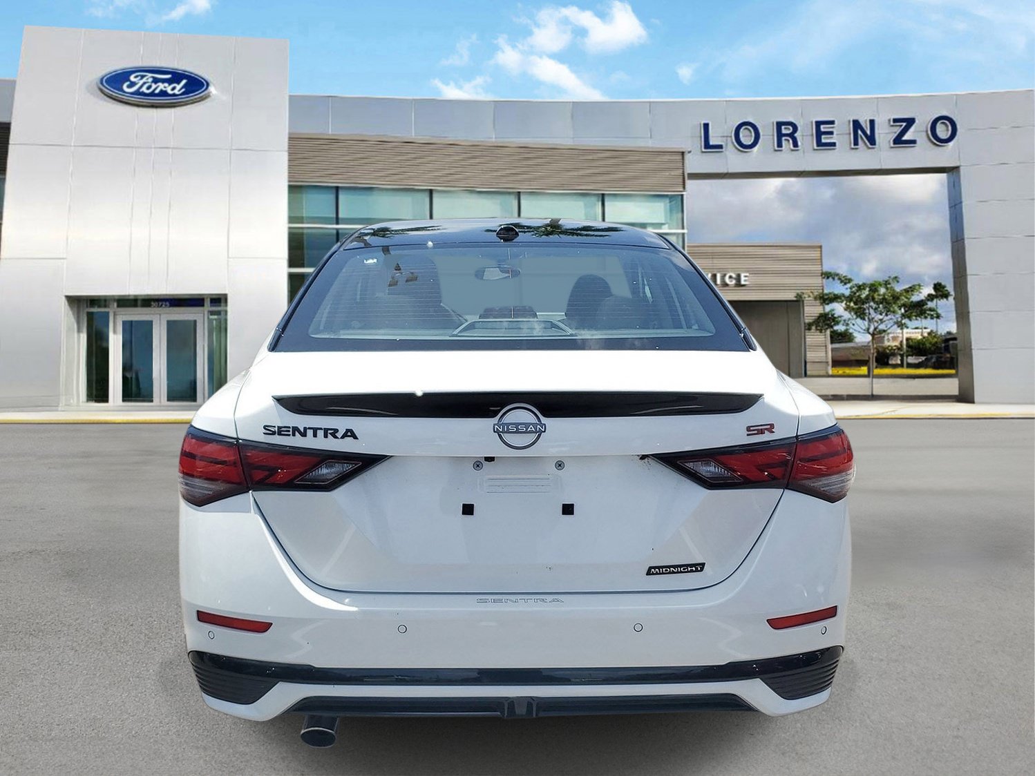 Used 2025 Nissan Sentra SR w/ Midnight Edition FWD image 5