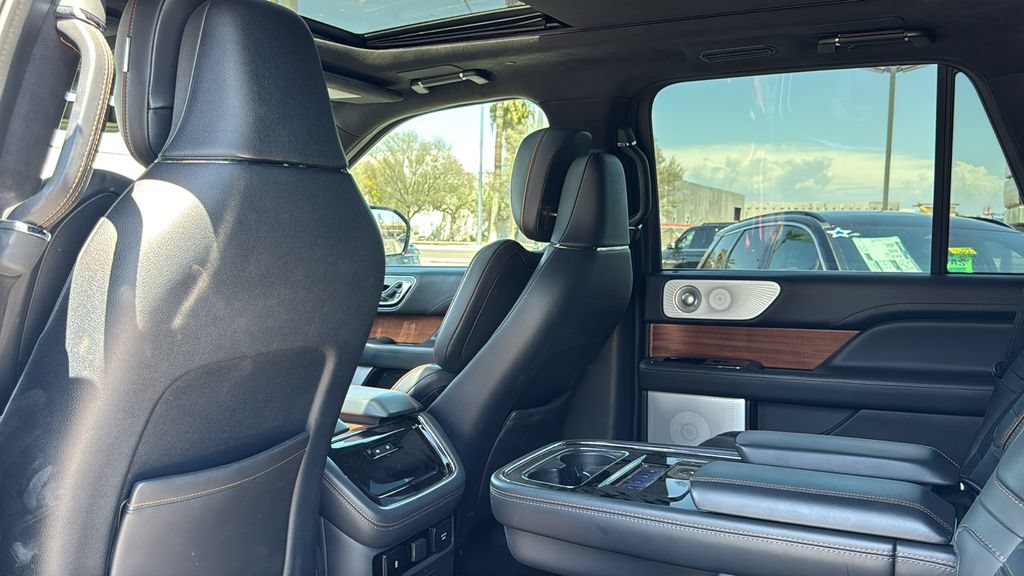 Used 2022 Lincoln Navigator Black Label AWD/4WD image 24