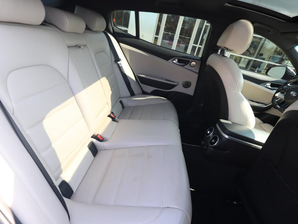 Used 2018 Kia Stinger GT2 AWD/4WD image 26
