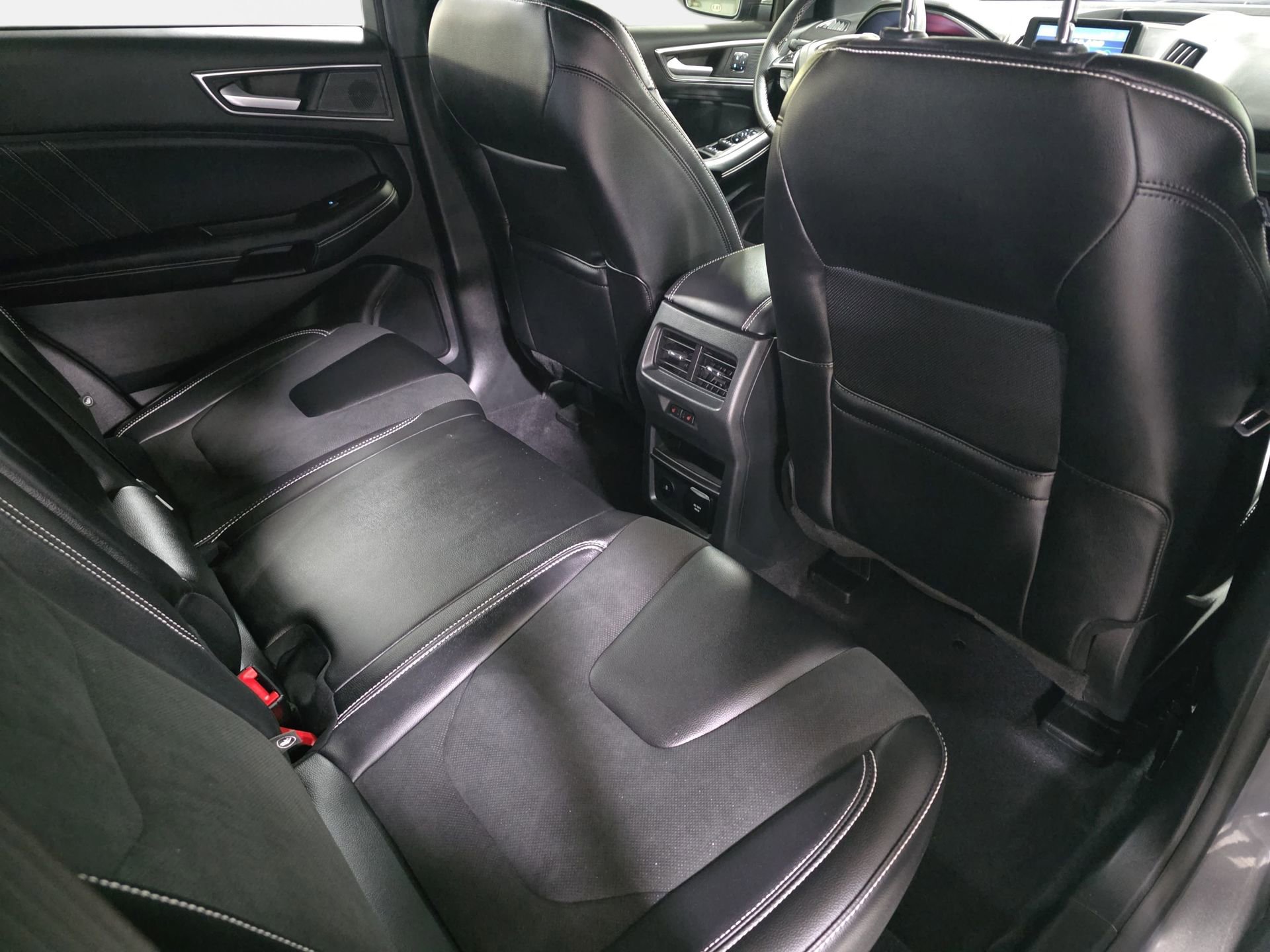 Used 2024 Ford Edge ST w/ Equipment Group 401A AWD/4WD image 11