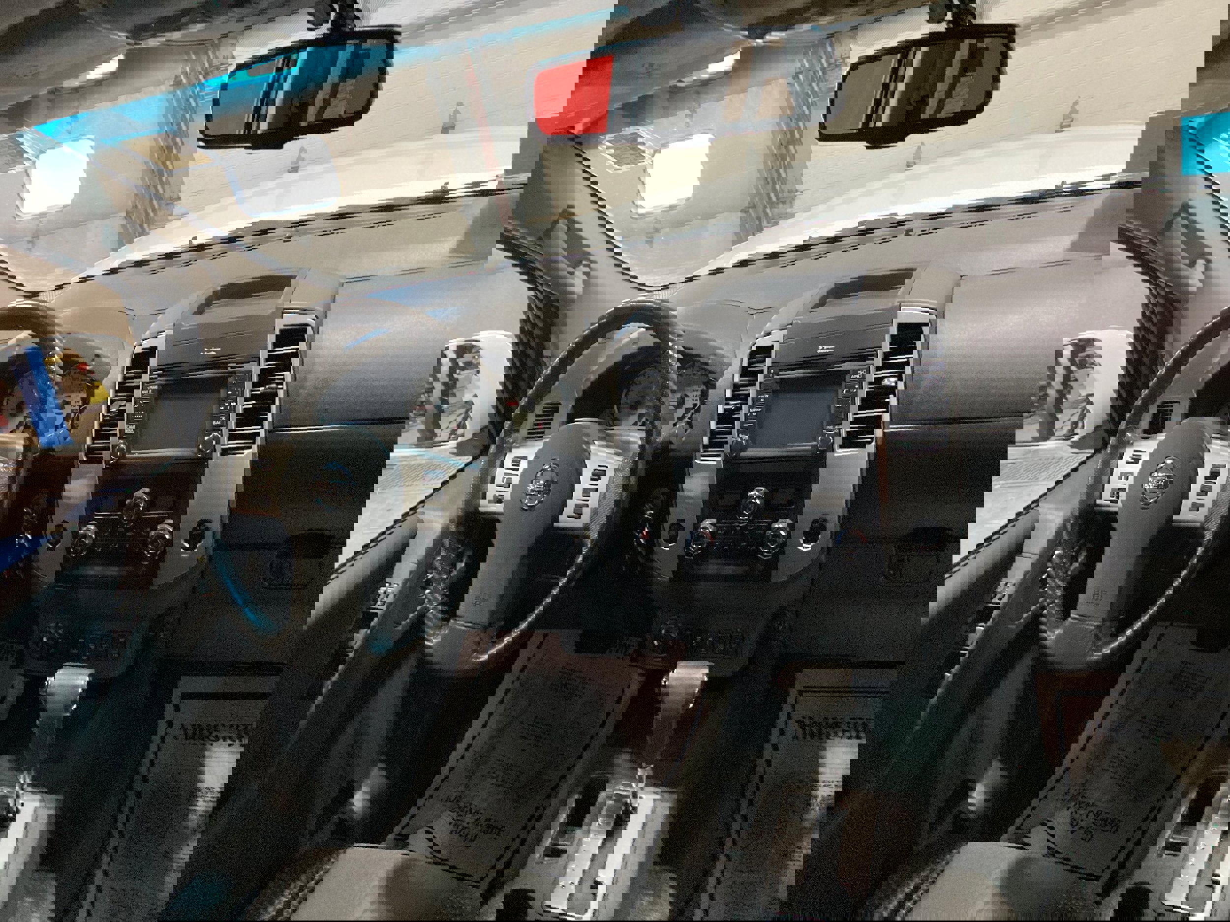 Used 2017 Nissan Frontier PRO-4X image 11