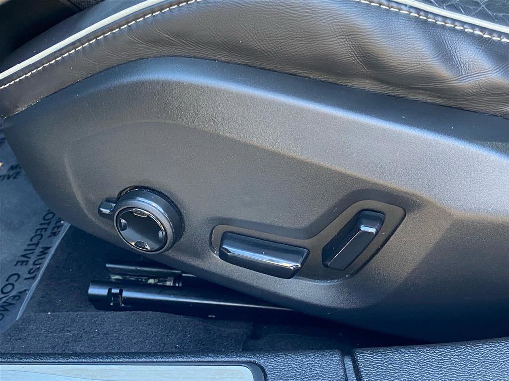 Used 2019 Volvo S60 T6 R-Design image 11