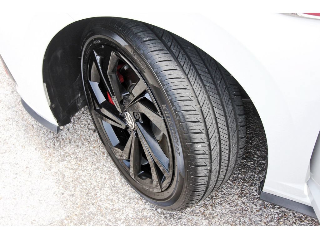 Used 2024 Volkswagen Jetta GLI Autobahn FWD image 32