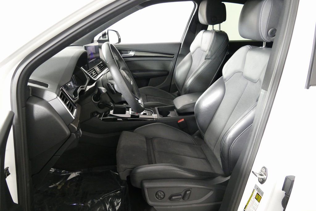 Used 2023 Audi SQ5 Premium w/ Convenience Package image 13