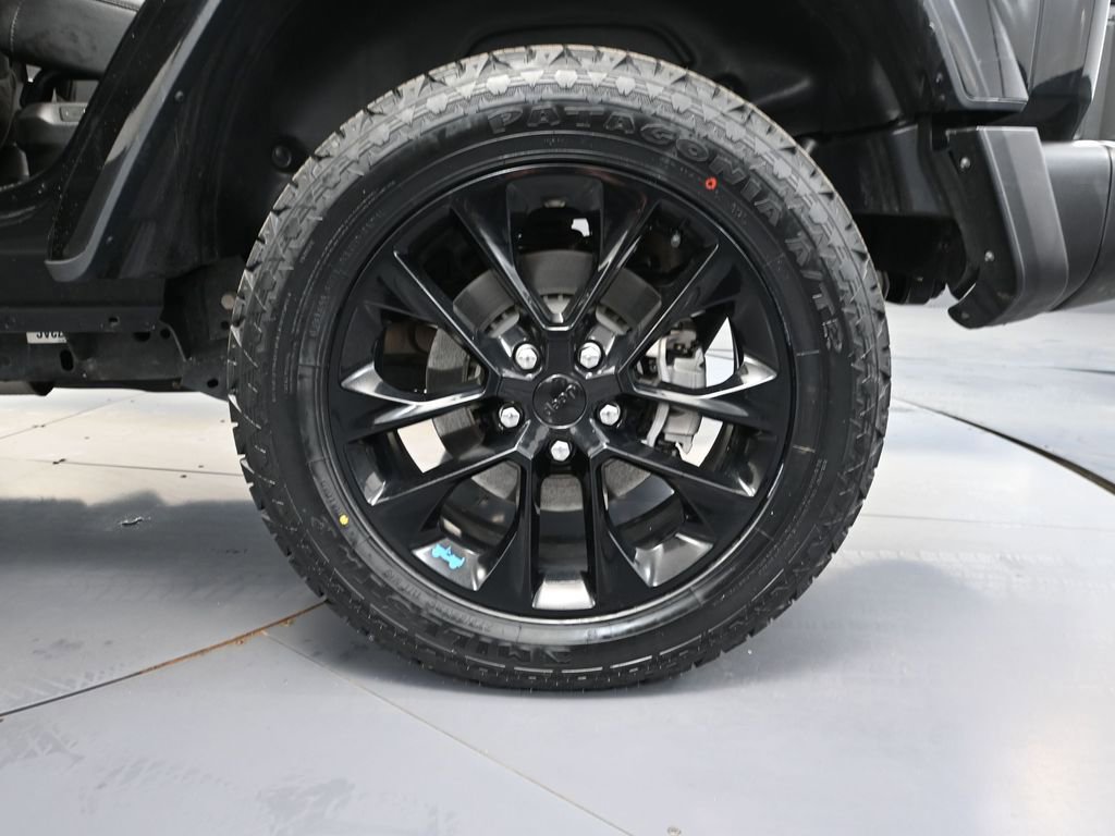 Used 2023 Jeep Wrangler Unlimited Sahara image 16