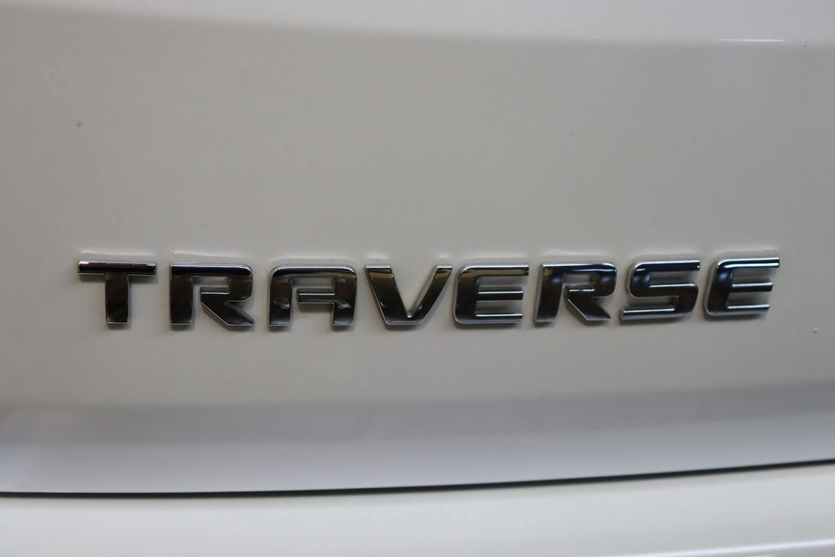 Used 2023 Chevrolet Traverse Premier FWD image 22