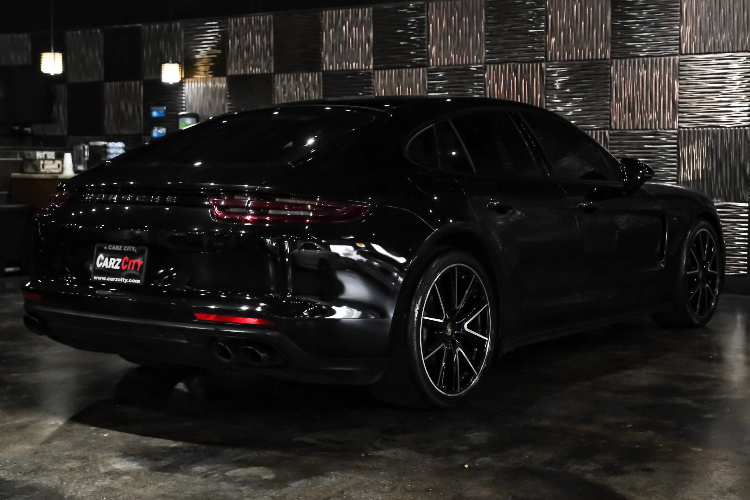 Used 2019 Porsche Panamera 4 AWD/4WD image 10
