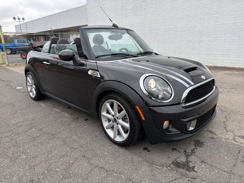 Used 2014 MINI Cooper S image 16