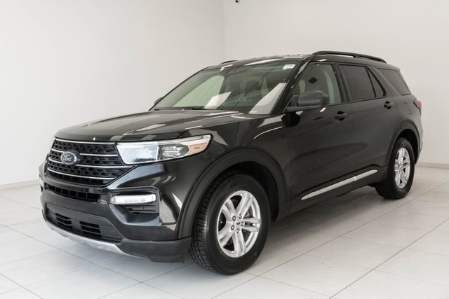Used 2024 Ford Explorer XLT w/ Equipment Group 202A RWD image 6