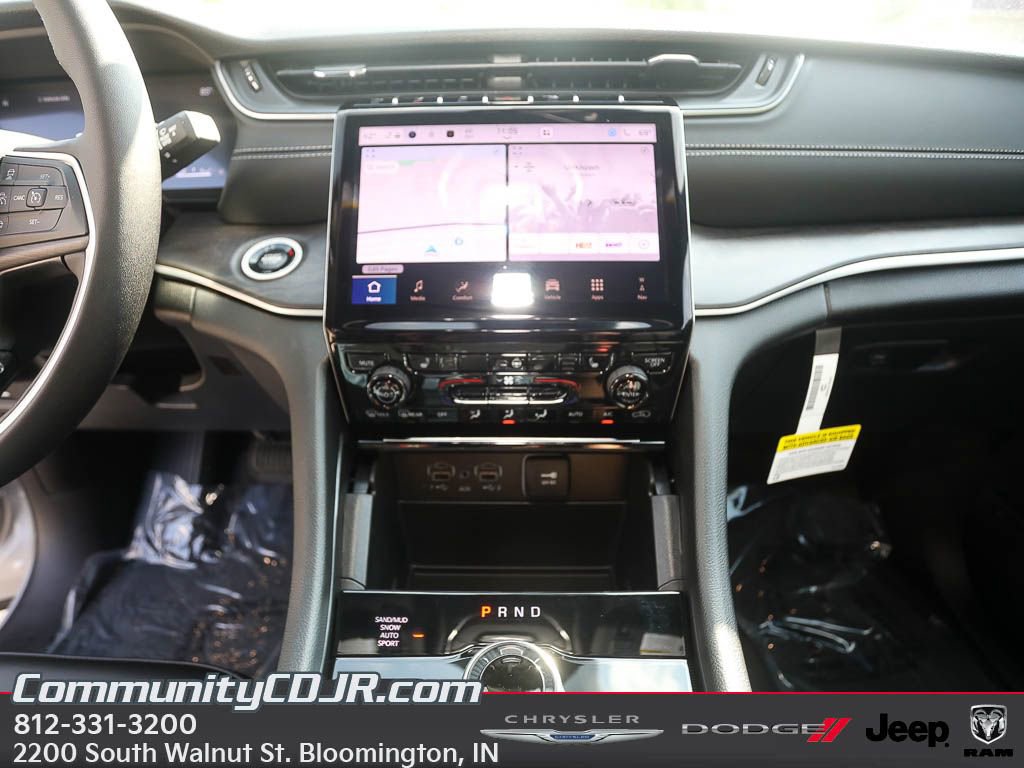 New 2025 Jeep Grand Cherokee Limited image 14