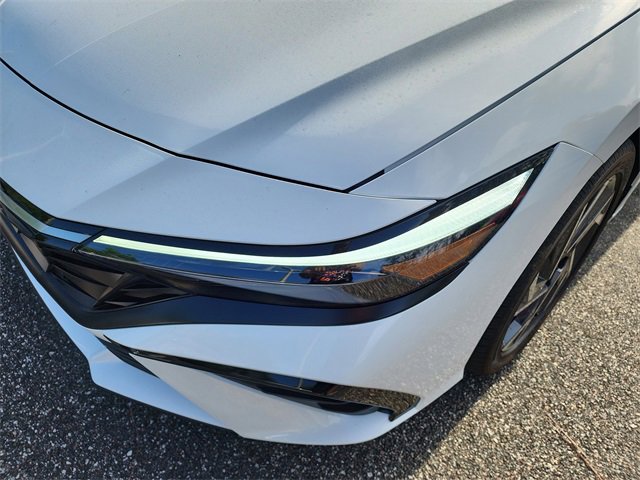 New 2025 Hyundai Elantra Limited image 6