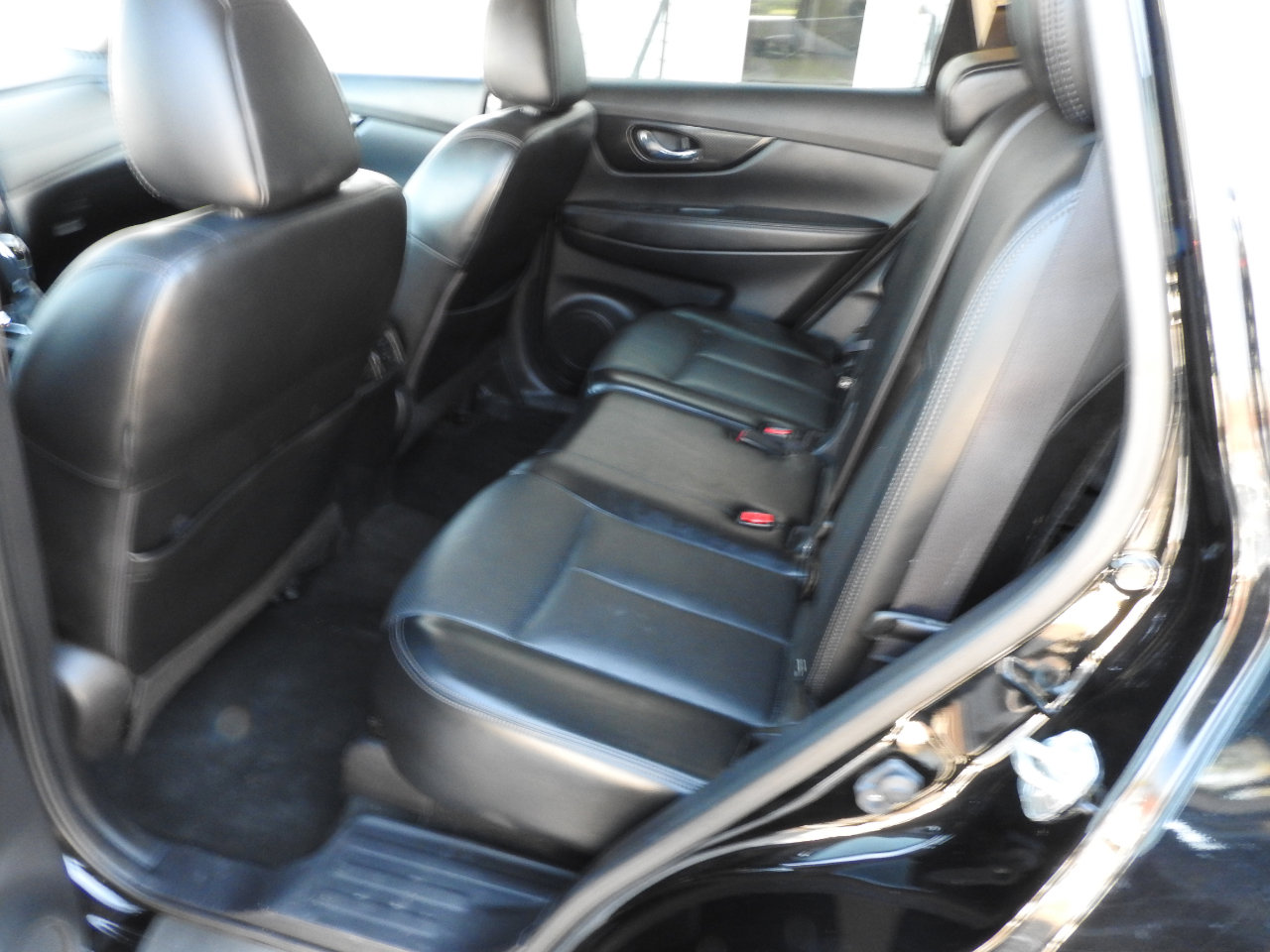 Used 2018 Nissan Rogue SL w/ Premium Package image 8