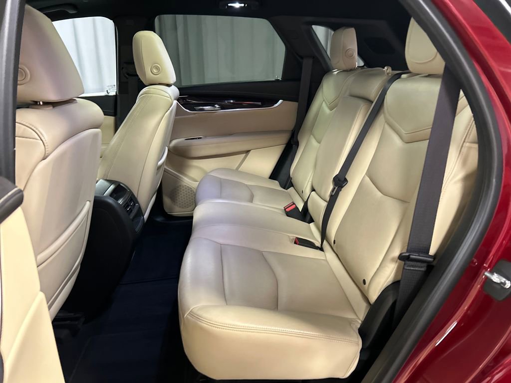 Used 2017 Cadillac XT5 Luxury w/ Driver Awareness Package image 22