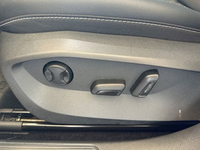 Used 2022 Volkswagen Taos SE image 12