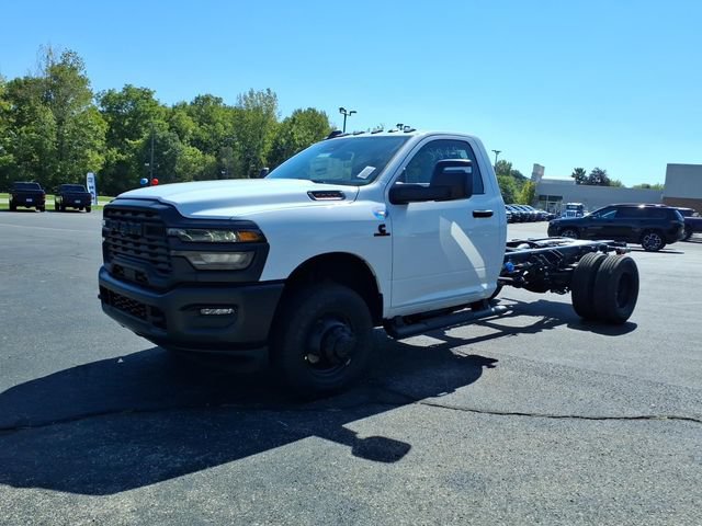 New 2027 RAM 3500 Tradesman AWD/4WD image 3