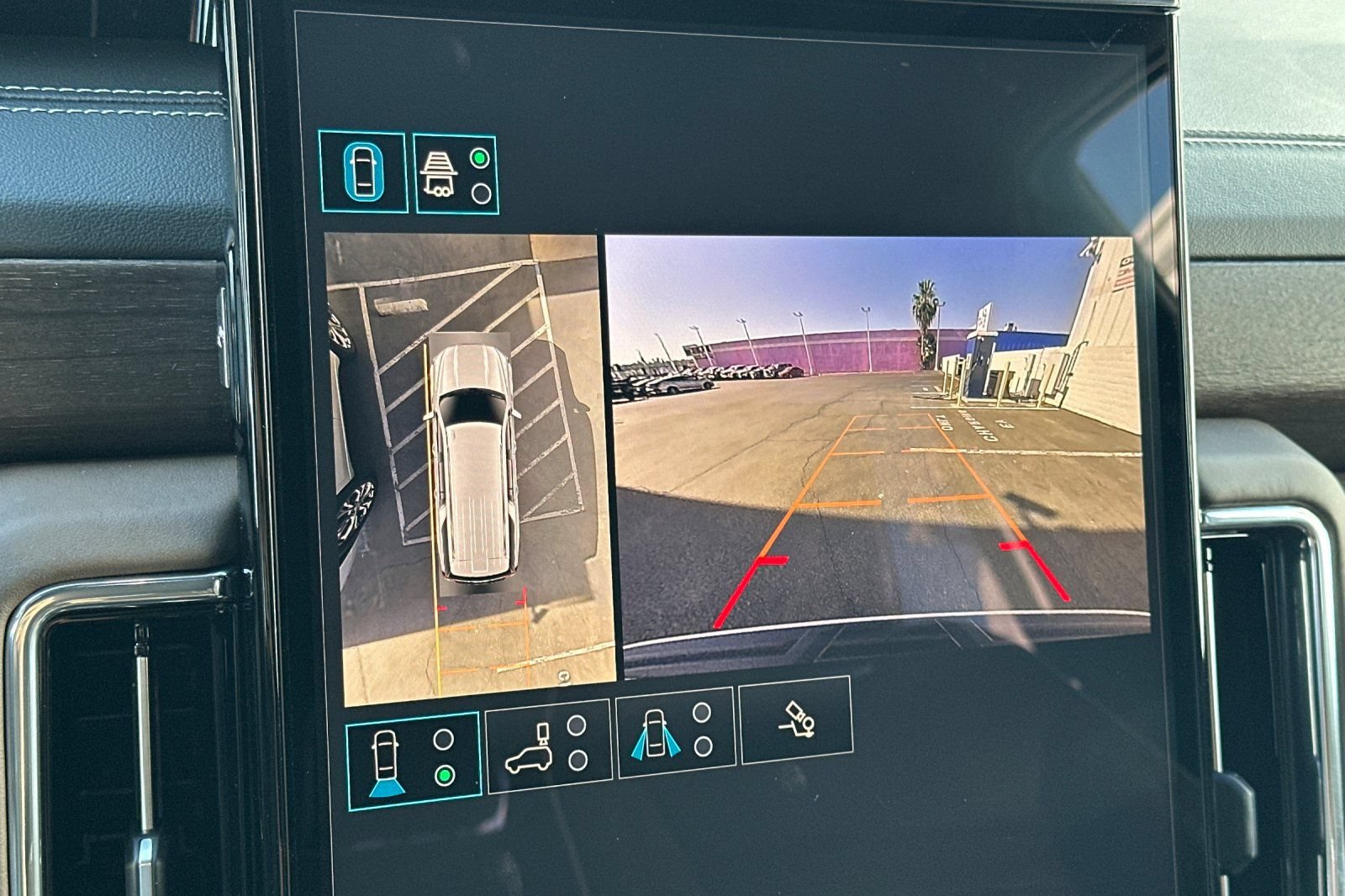 New 2026 GMC Yukon XL Denali Ultimate AWD/4WD image 19