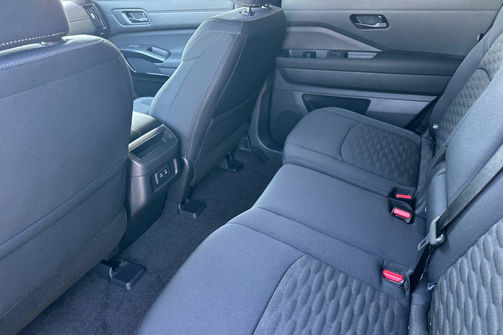 New 2026 Nissan Pathfinder SV w/ Cargo Package FWD image 11