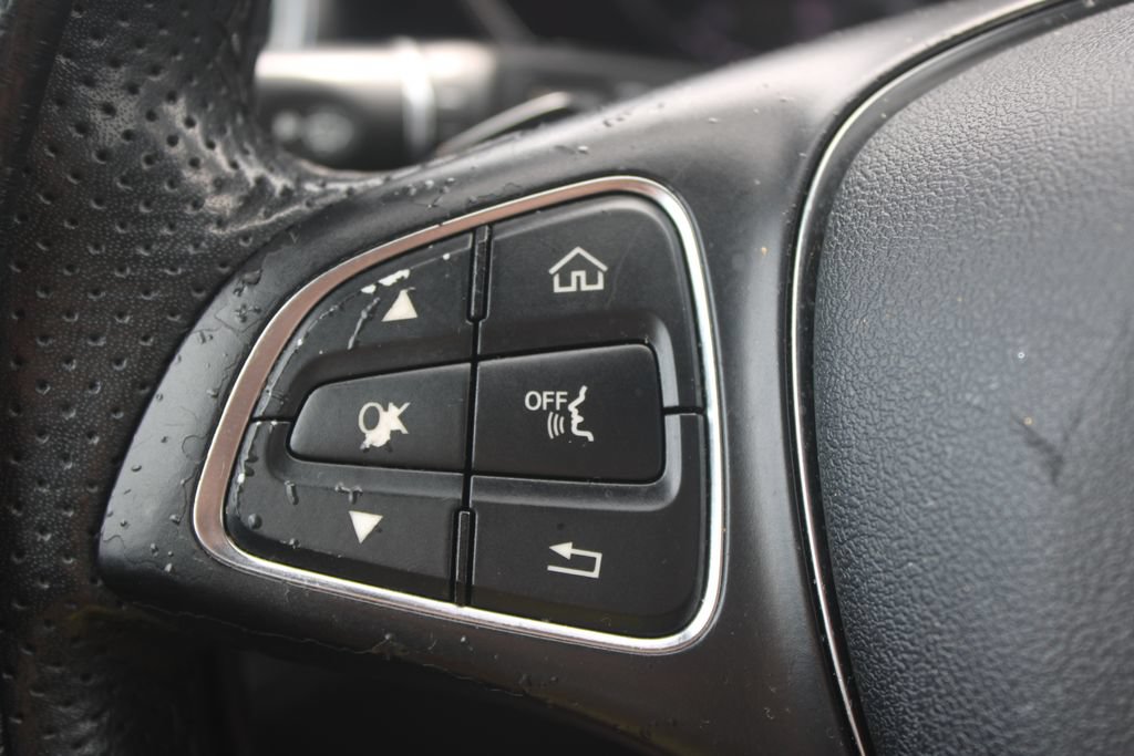 Used 2017 Mercedes-Benz GLC 300 image 35