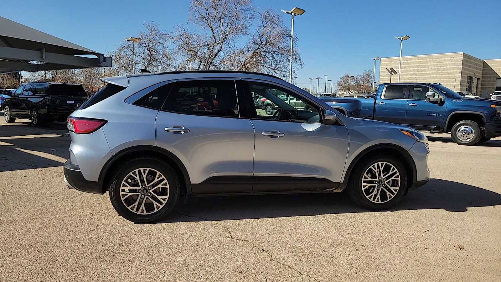 Used 2022 Ford Escape SEL w/ Technology Package image 2