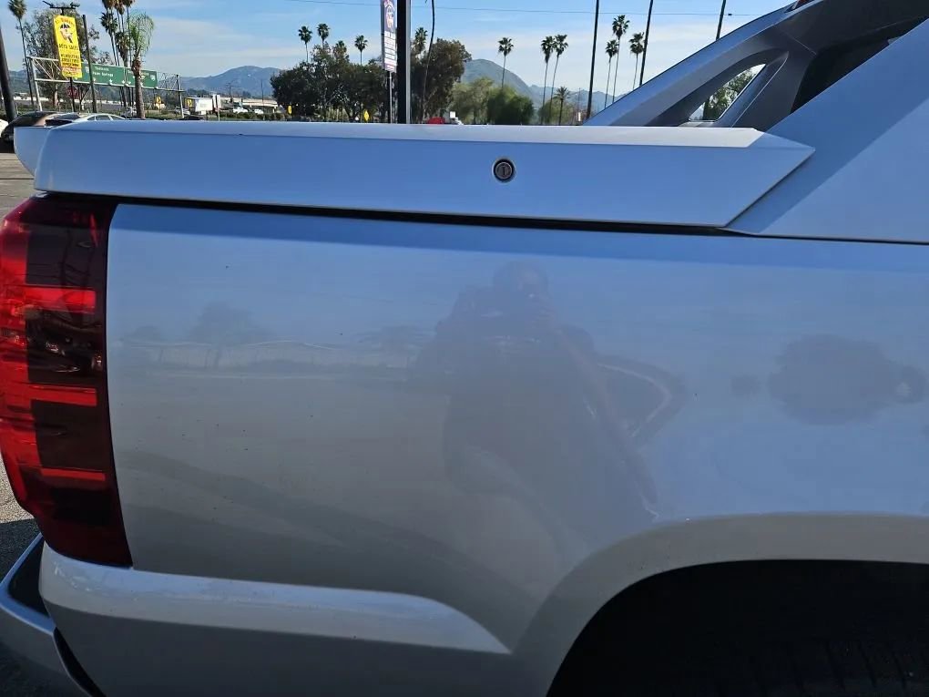 Used 2013 Chevrolet Avalanche LT w/ All-Star Edition image 23