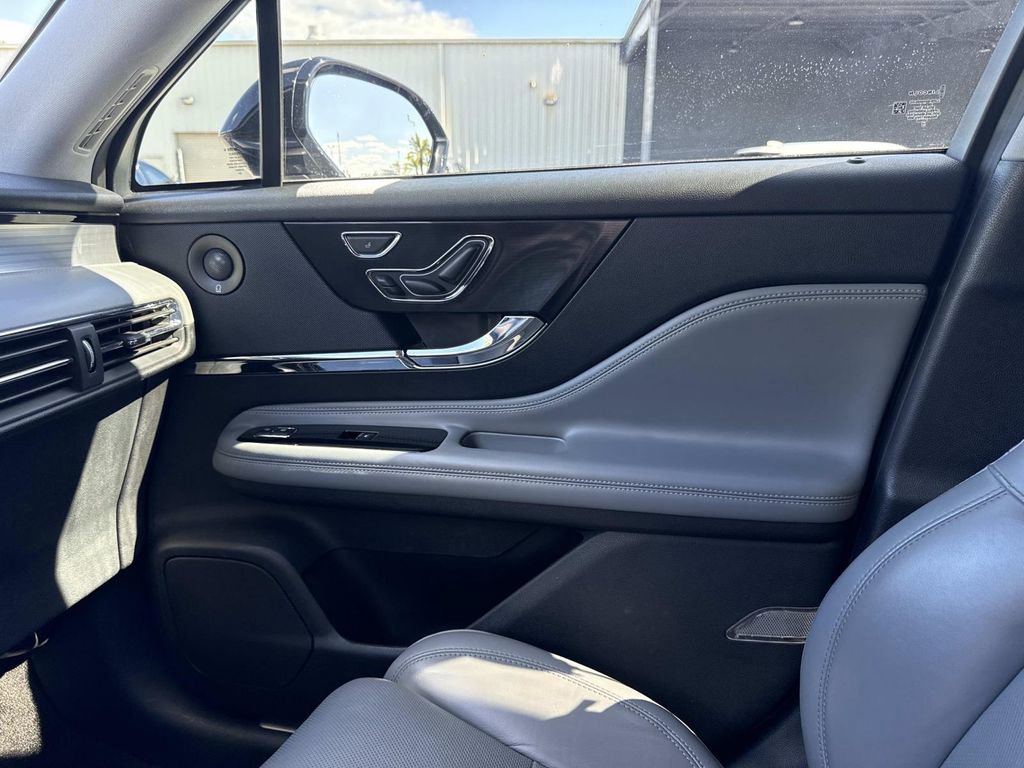 Certified 2021 Lincoln Corsair Reserve w/ Equipment Group 201A image 22