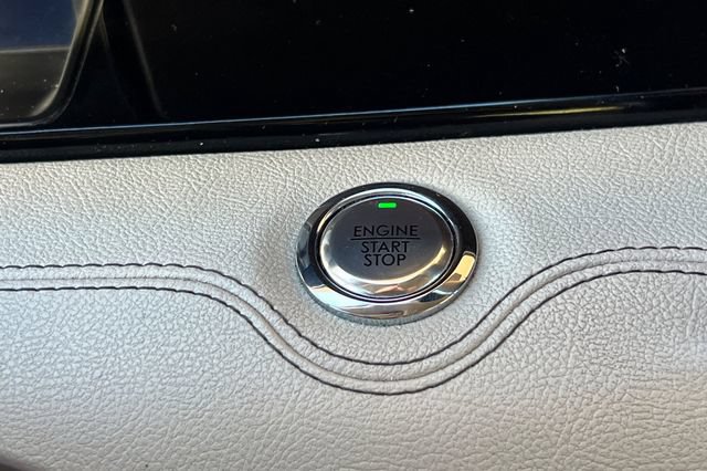 Used 2019 Lincoln Navigator Select w/ Technology Package RWD image 29