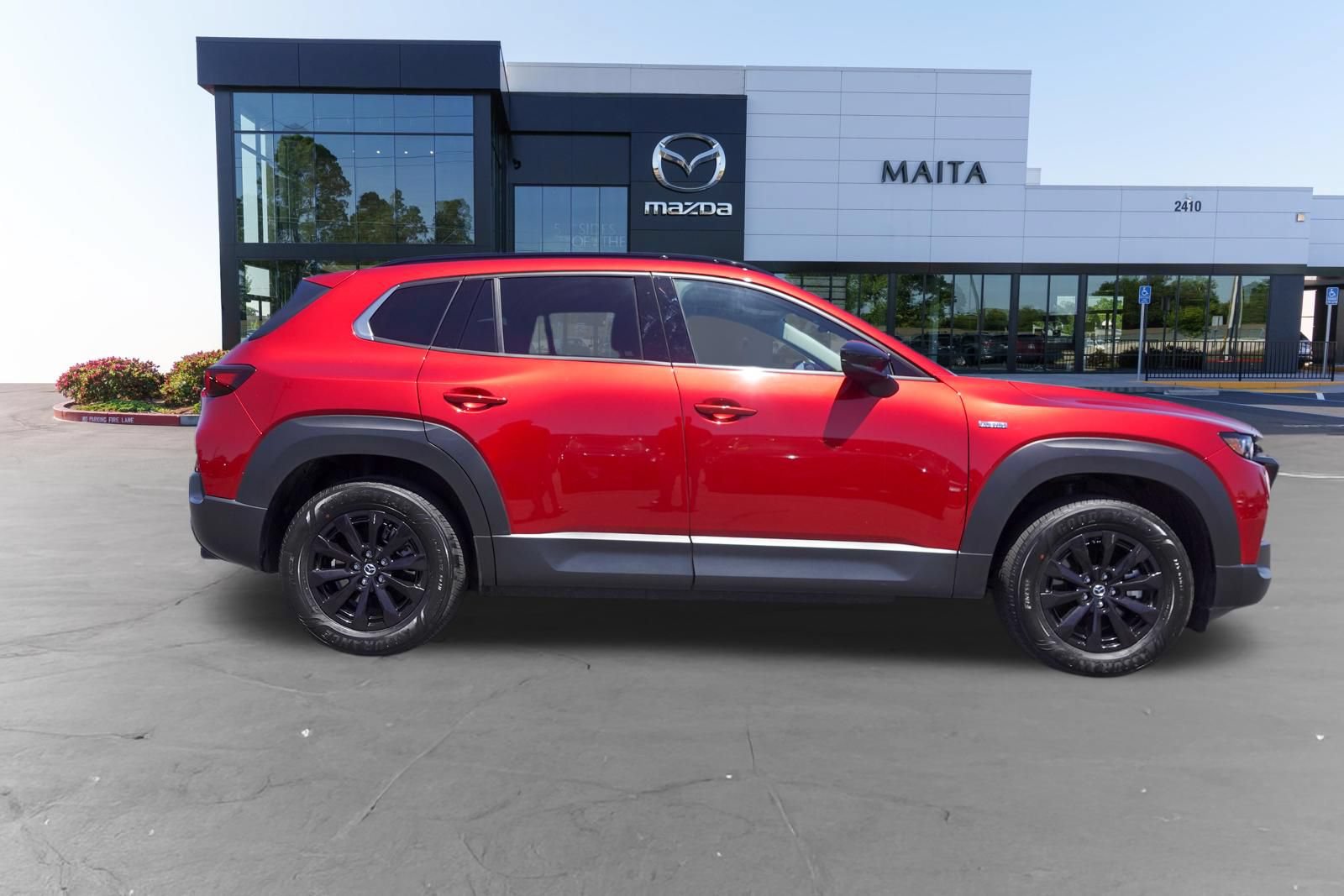 Used 2025 MAZDA CX-50 AWD 2.5 Hybrid w/ Premium Pkg image 2