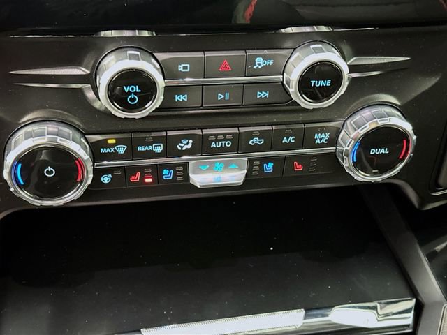 New 2026 Ford F250 Lariat w/ Black Appearance Package image 16