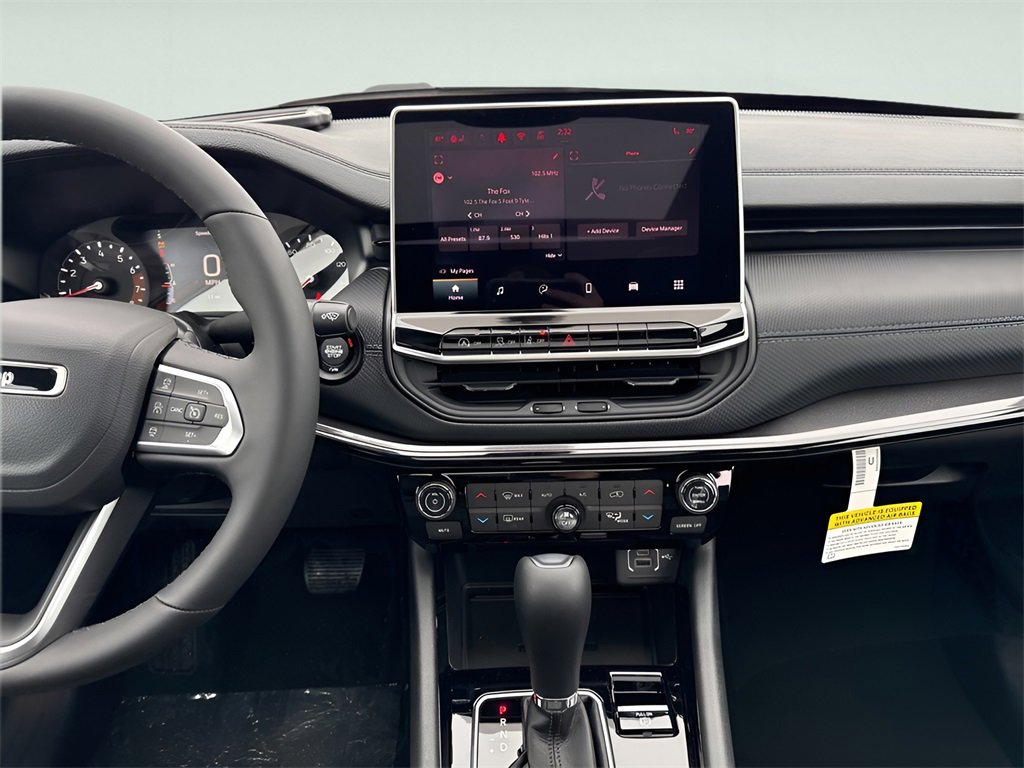 New 2026 Jeep Compass Latitude image 14