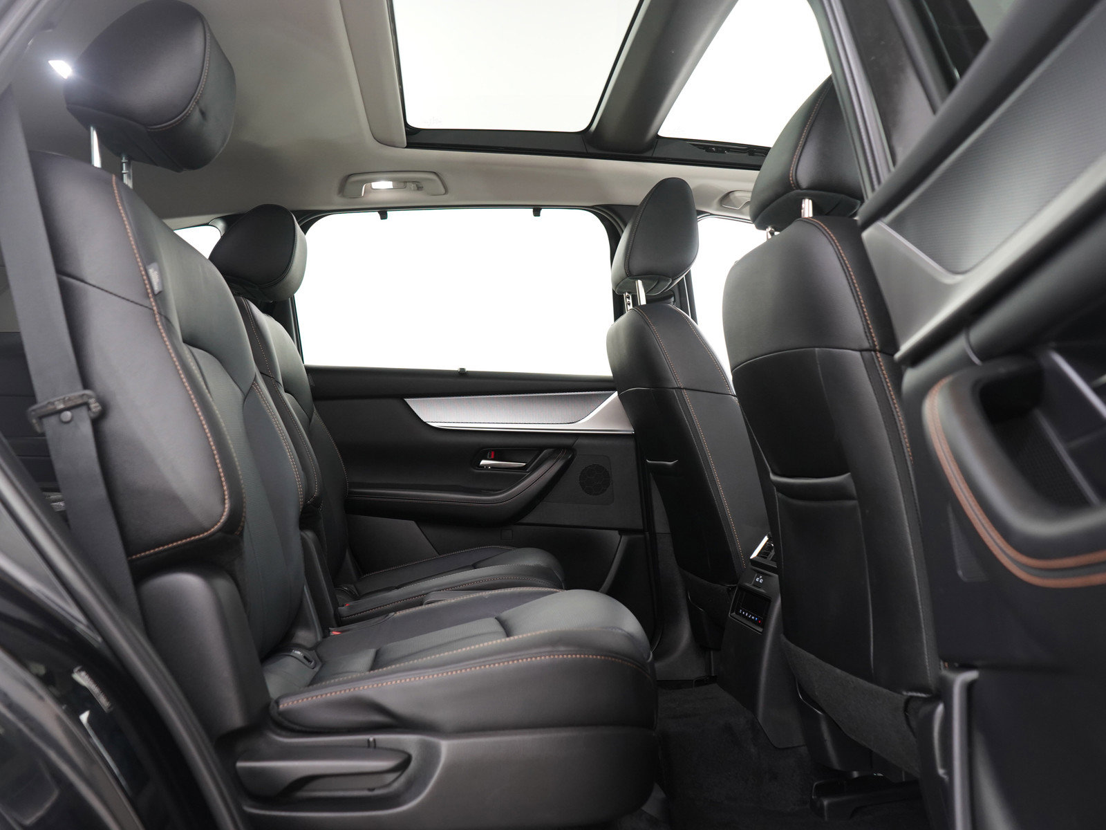 Certified 2024 MAZDA CX-90 Plug-In Hybrid w/ Premium Pkg image 12