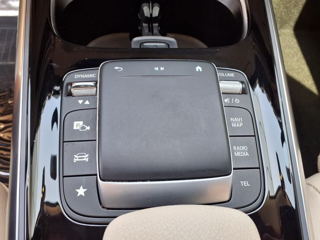Used 2021 Mercedes-Benz GLB 250 4MATIC image 26
