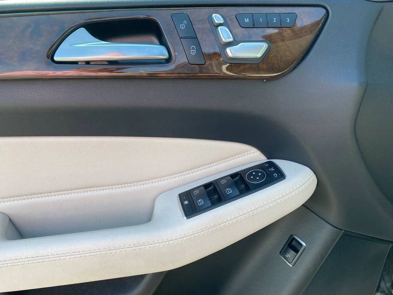 Used 2017 Mercedes-Benz GLS 450 GLS 450 Sport Utility 4D image 13