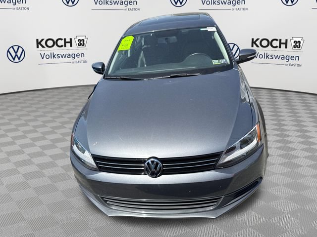 Used 2014 Volkswagen Jetta SE FWD image 2