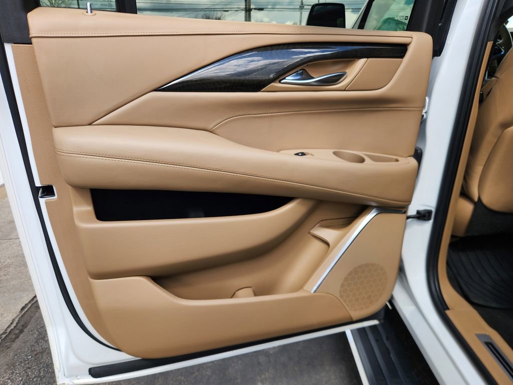 Used 2019 Cadillac Escalade ESV Platinum image 21