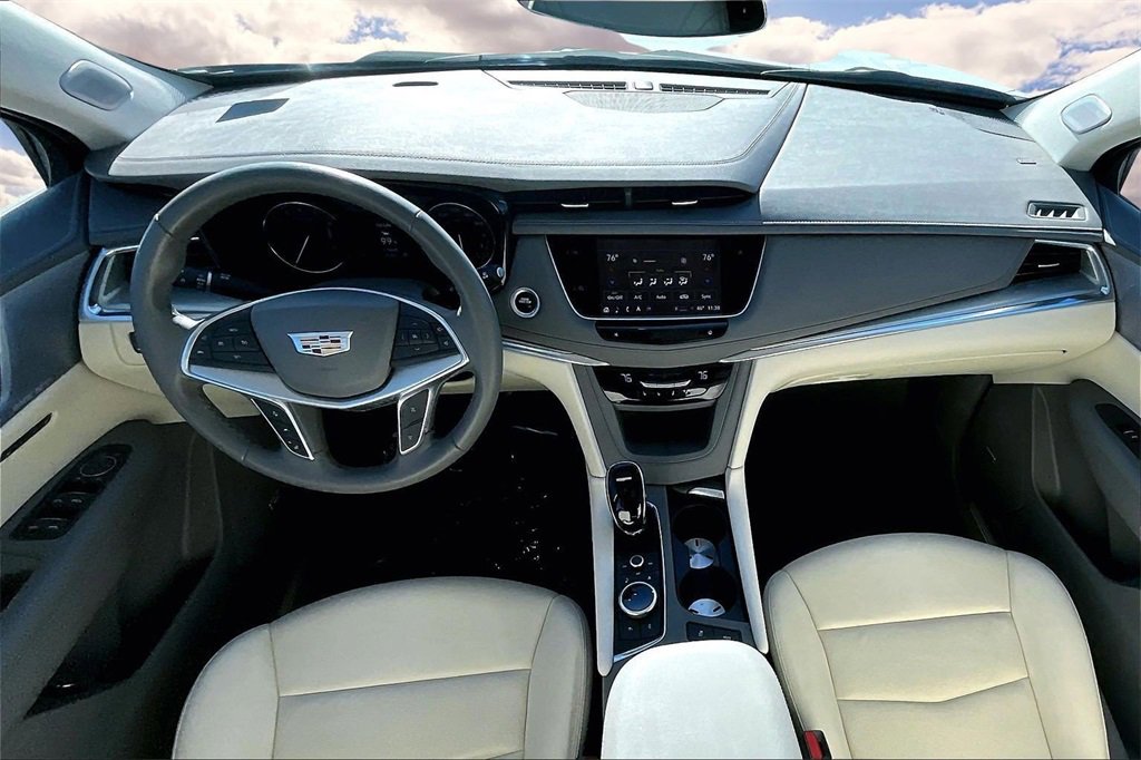 Certified 2022 Cadillac XT5 Premium Luxury image 7