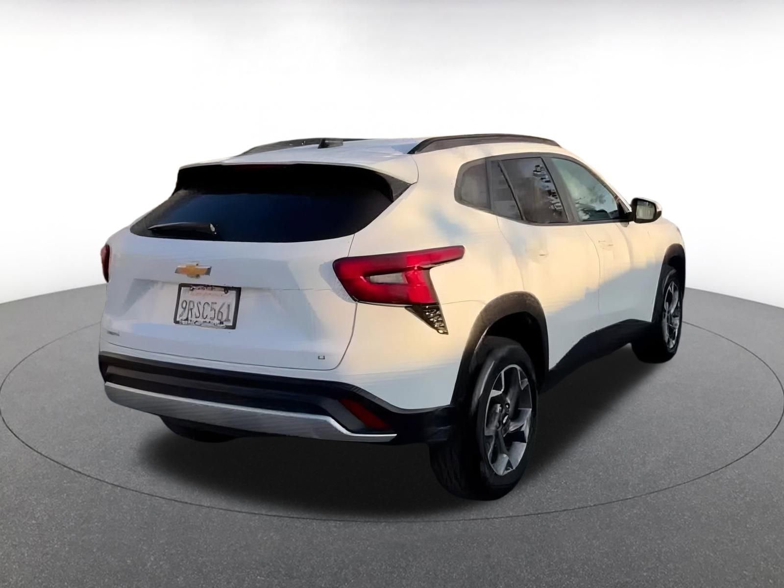 Used 2025 Chevrolet Trax LT image 14