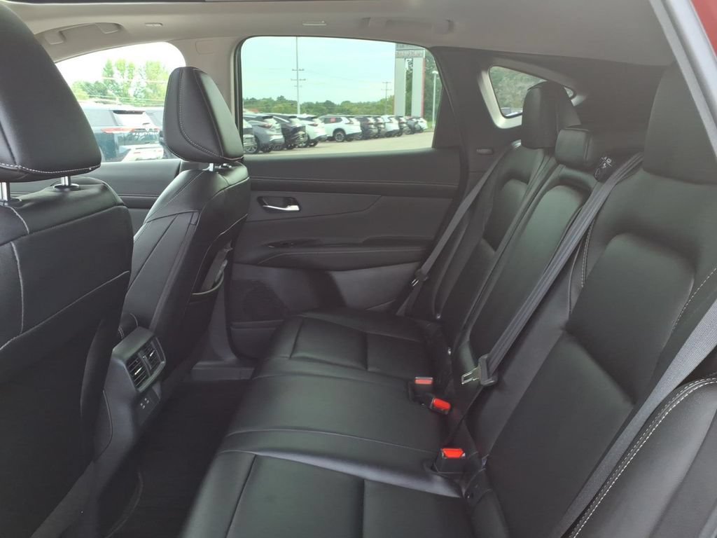 Certified 2025 Nissan Murano SL w/ Cargo Package AWD/4WD image 6