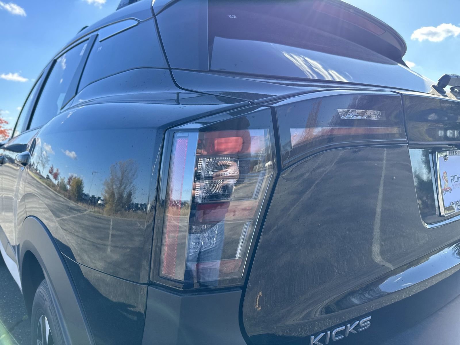 New 2026 Nissan Kicks SV w/ SV Premium Package image 31